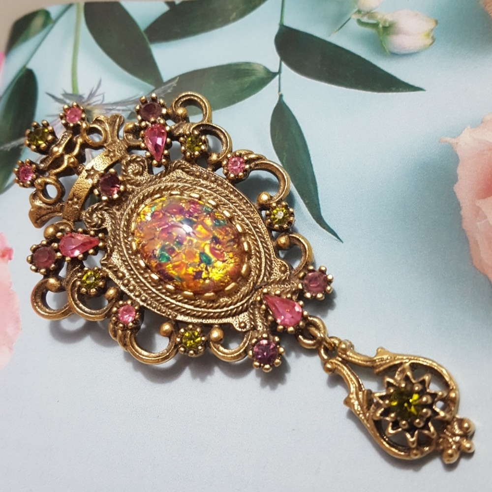 Vintage Royal Brooch